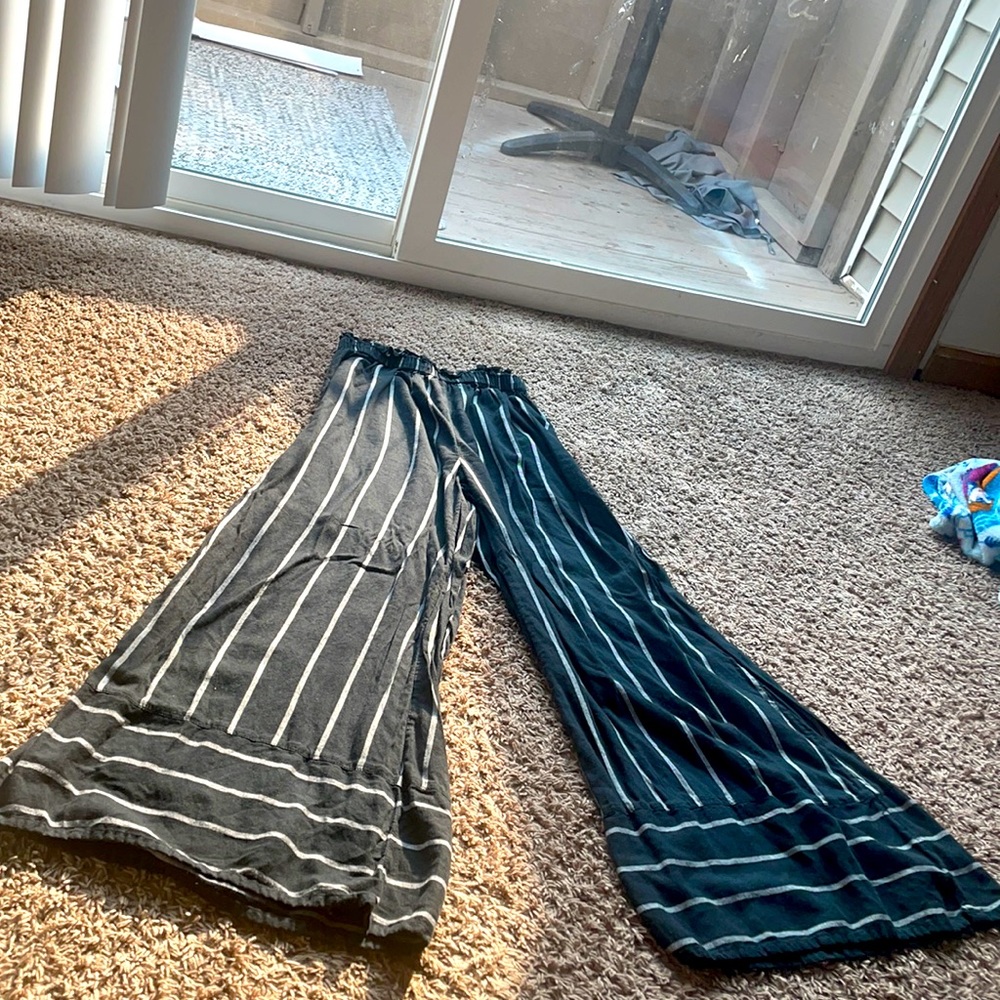 The Buckle bell bottom pants. Size M.